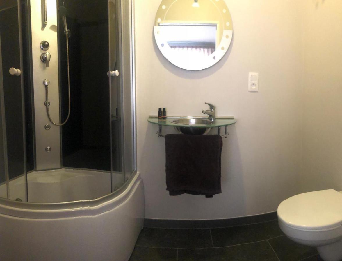 Guesthouse Deladix ハッセルト エクステリア 写真