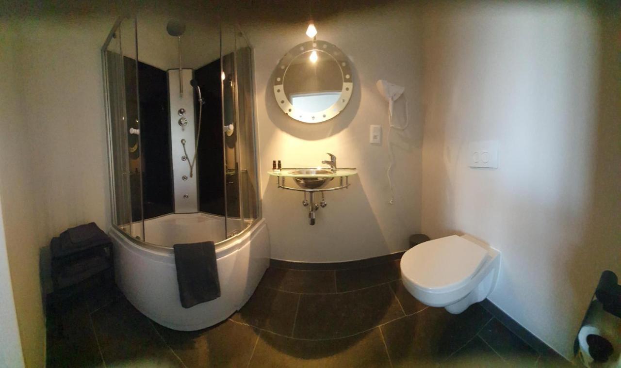 Guesthouse Deladix ハッセルト エクステリア 写真