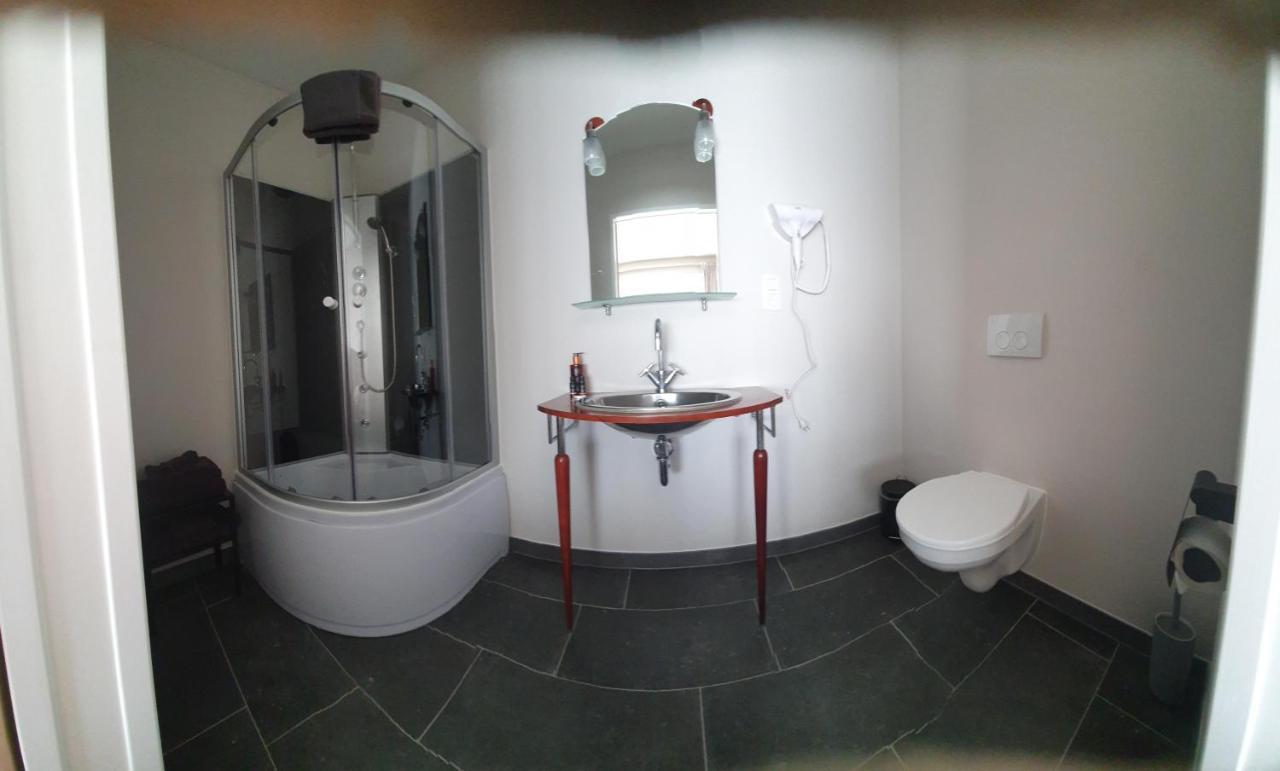Guesthouse Deladix ハッセルト エクステリア 写真